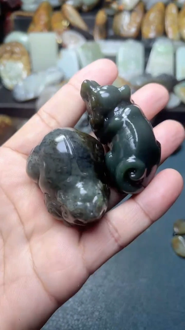 未镶嵌和田玉把件2