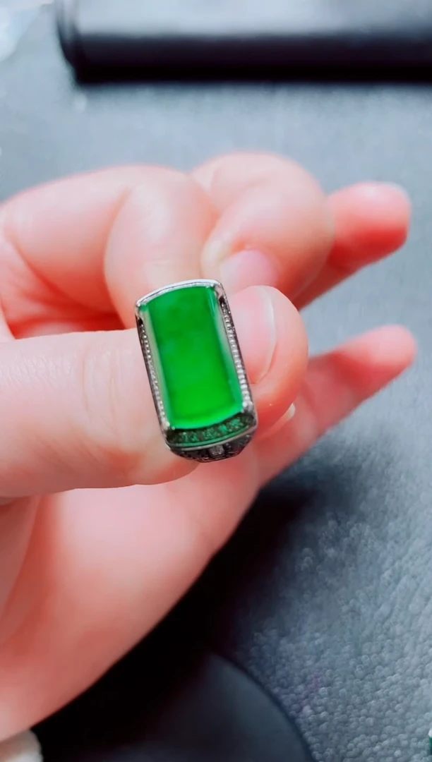 银S925镶嵌戒指翡翠111