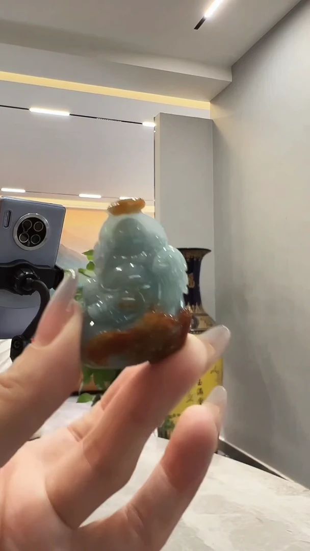 翡翠未镶嵌颈饰佛公