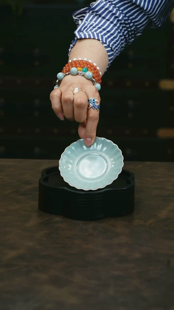 【闪购商品】 W宝丰宋官窑原产地仿古釉汝瓷菊花碟