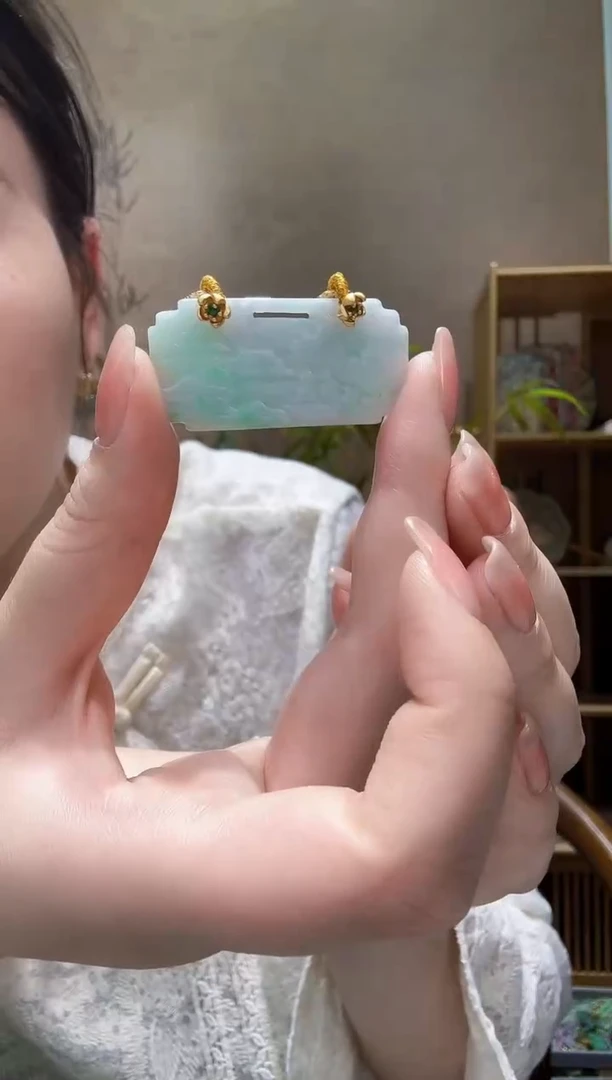 翡翠未镶嵌颈饰吊坠