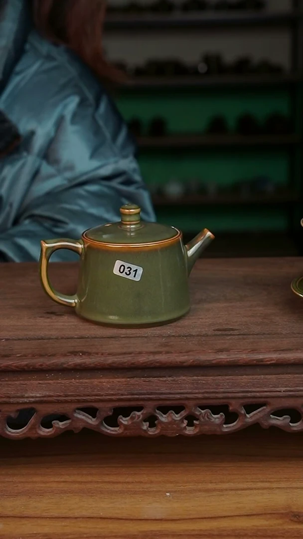 杯031号 茶叶末汉铎壶窑变