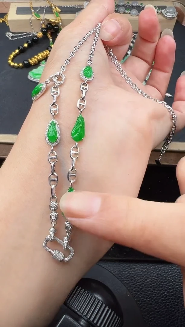 吊坠(不含链)18K金镶嵌翡翠勿拍