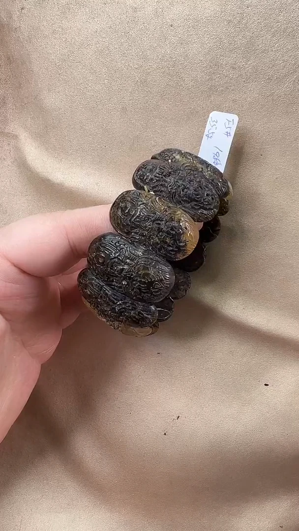 琥珀颈饰未镶嵌手串