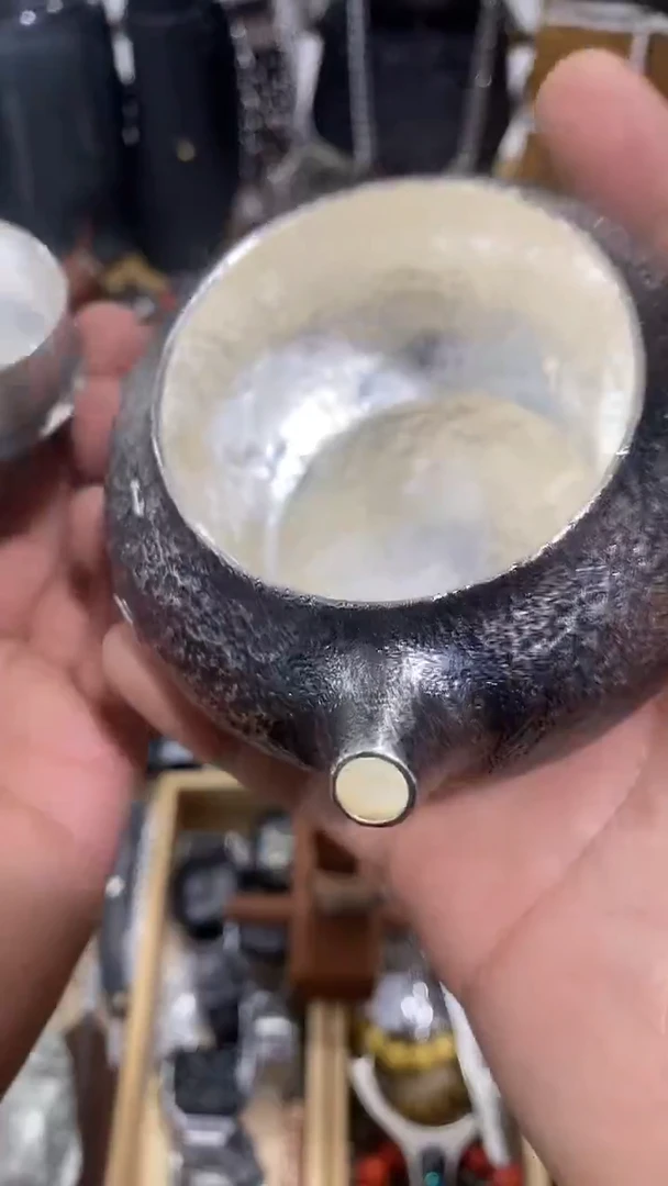 瓷片闪购商品  如图所示