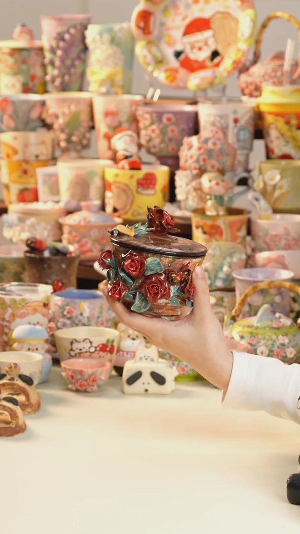 摆件陶景德镇釉下彩手绘设计师款陶瓷