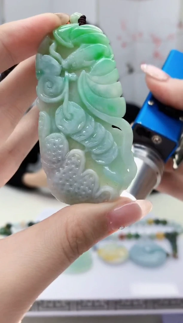 【闪购商品】定制翡翠未镶嵌4852jw-毛货挂件90