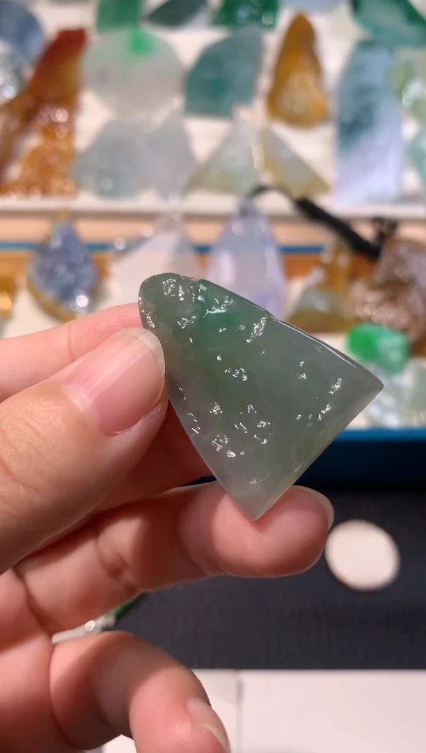吊坠(不含链)未镶嵌翡翠吊坠