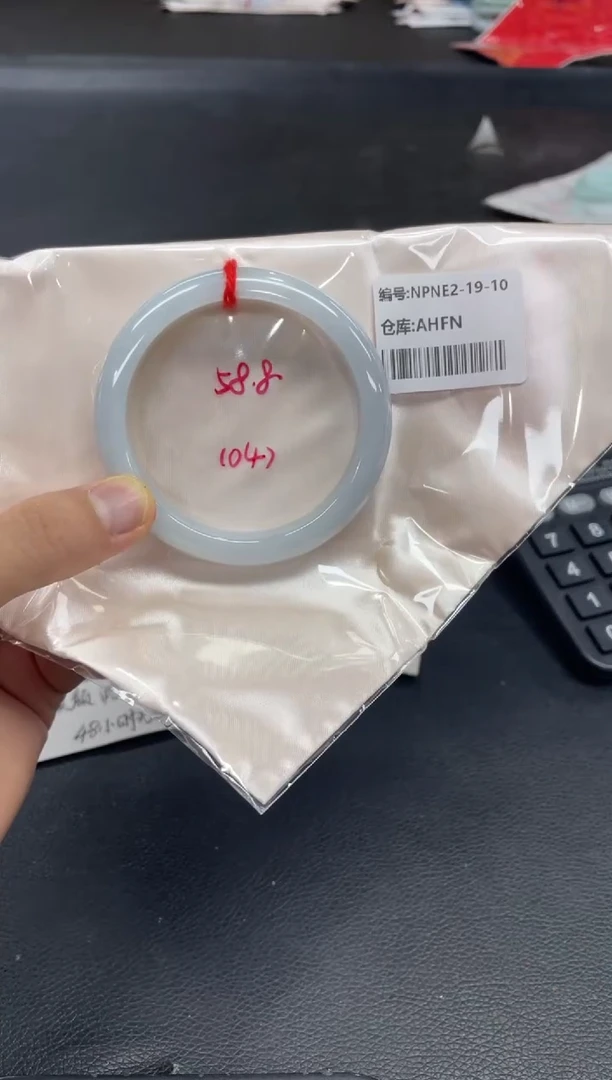 未镶嵌手镯翡翠翡翠手镯