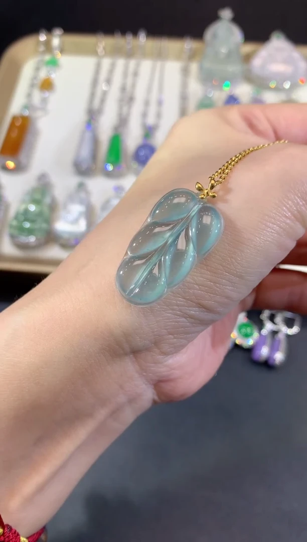 吊坠(不含链)18K金镶嵌翡翠3-叶子（多样性发货一件（不含链扣