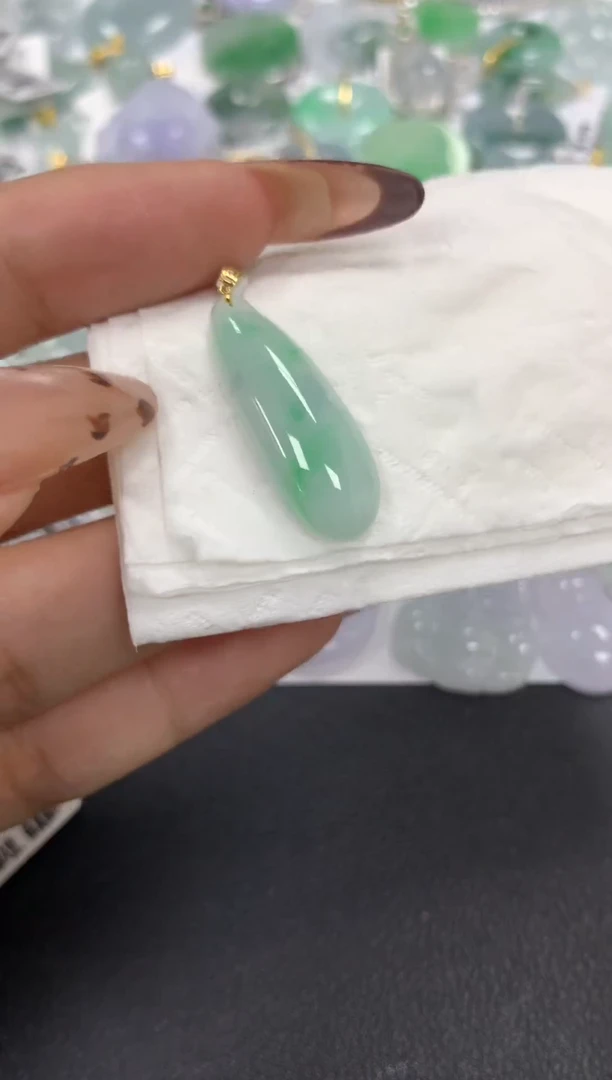 颈饰18K金镶嵌翡翠a货假一赔三支持复检百元上9元证书费自理