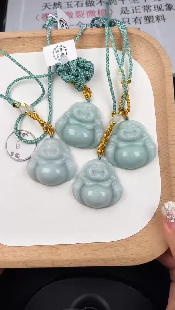 颈饰未镶嵌翡翠LA081油果绿中佛+送同款绳子多样性发其一