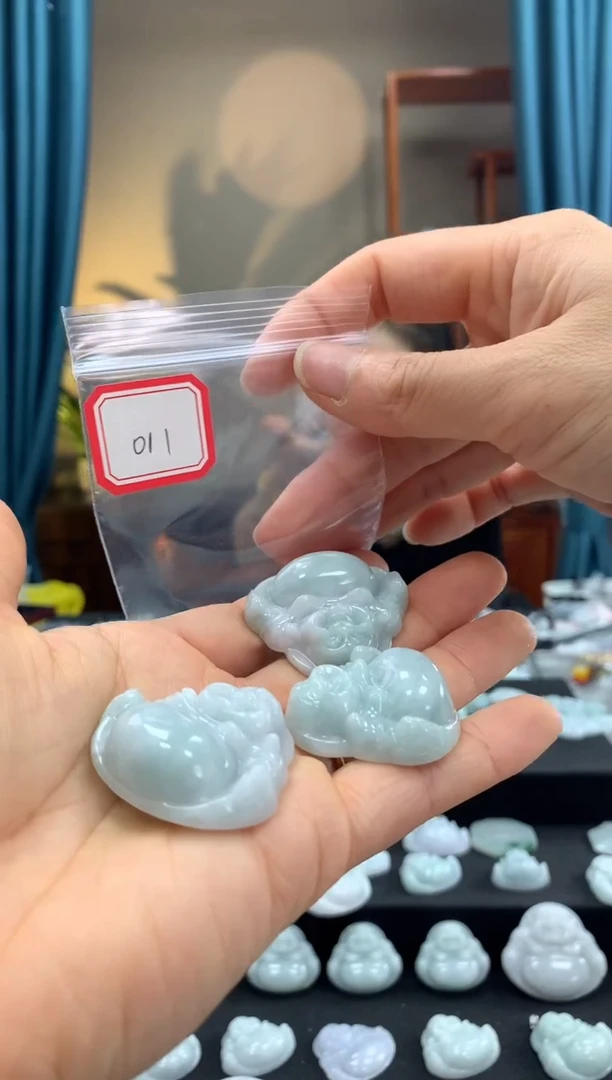 翡翠未镶嵌颈饰佛公011 多样性发一件