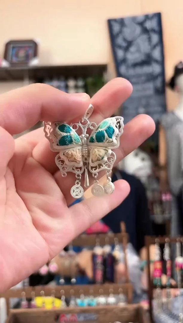 织绣民族风非遗老绣饰品124