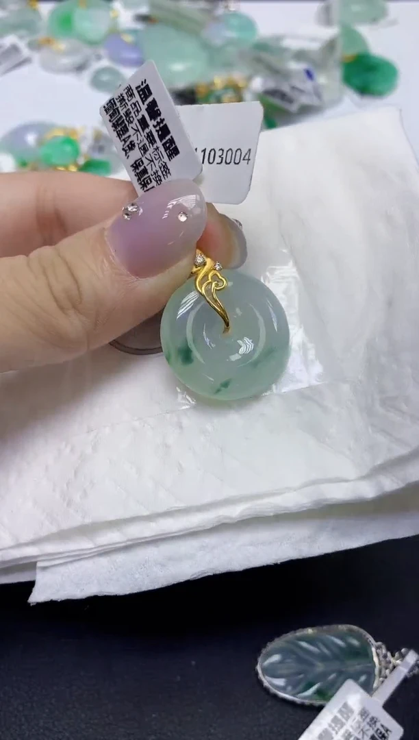 颈饰18K金镶嵌翡翠天然缅甸翡翠A货百元以上9元证书费自理