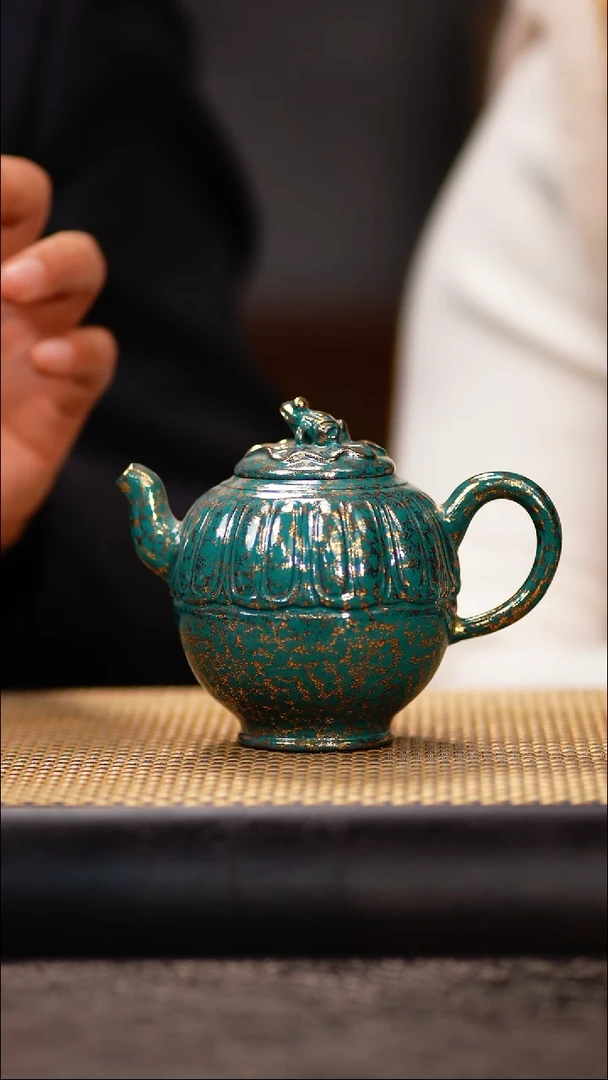 YHY109绿松石入釉 荷塘清趣