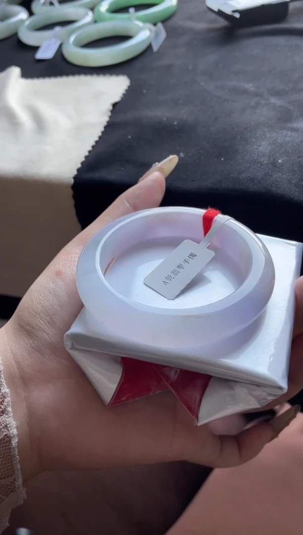 未镶嵌手镯翡翠三天鉴赏期