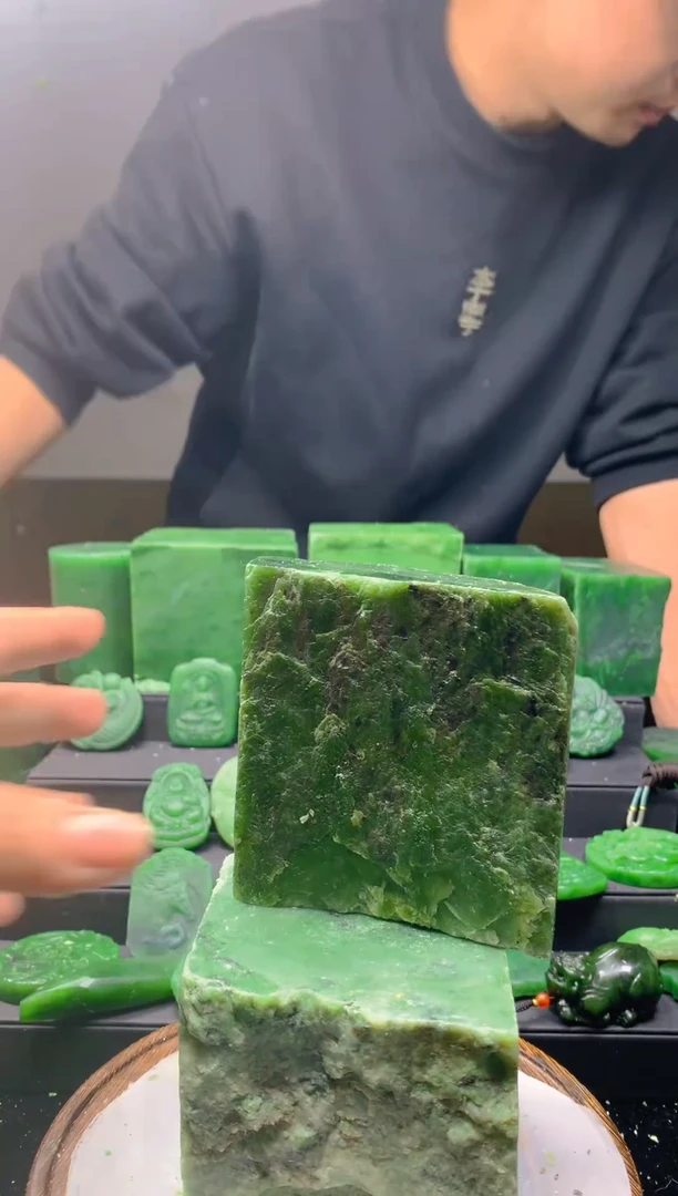 未镶嵌和田玉珠宝半成品1