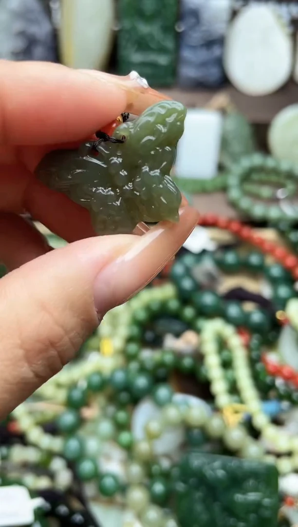 颈饰未镶嵌和田玉未镶嵌和田玉吊坠多样性拍一发一