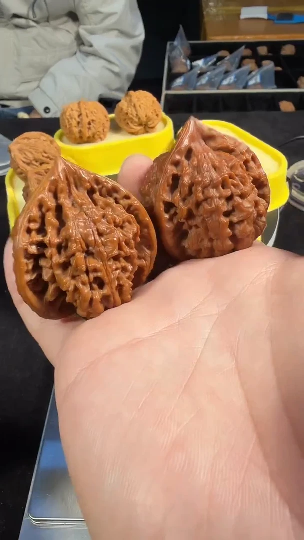 吊坠文玩核桃45尺官帽三棱