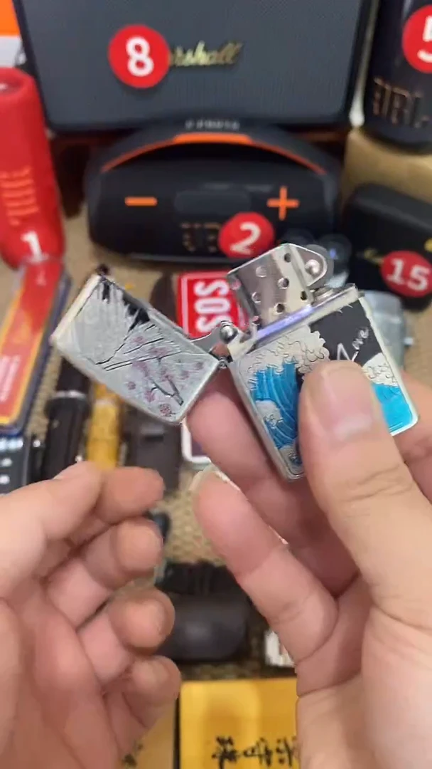 瓷片闪购商品 如图所示