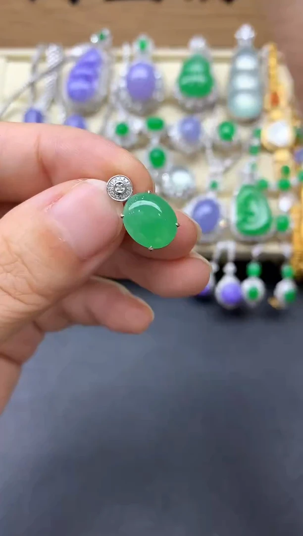 翡翠18K金镶嵌颈饰168中国好珍宝