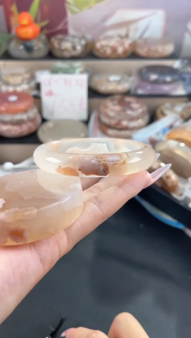 未镶嵌手镯石英质玉60