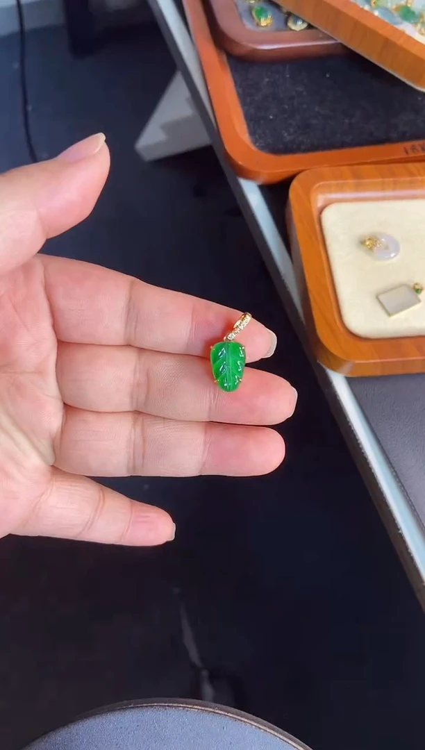 吊坠(不含链)银S925镶嵌翡翠1