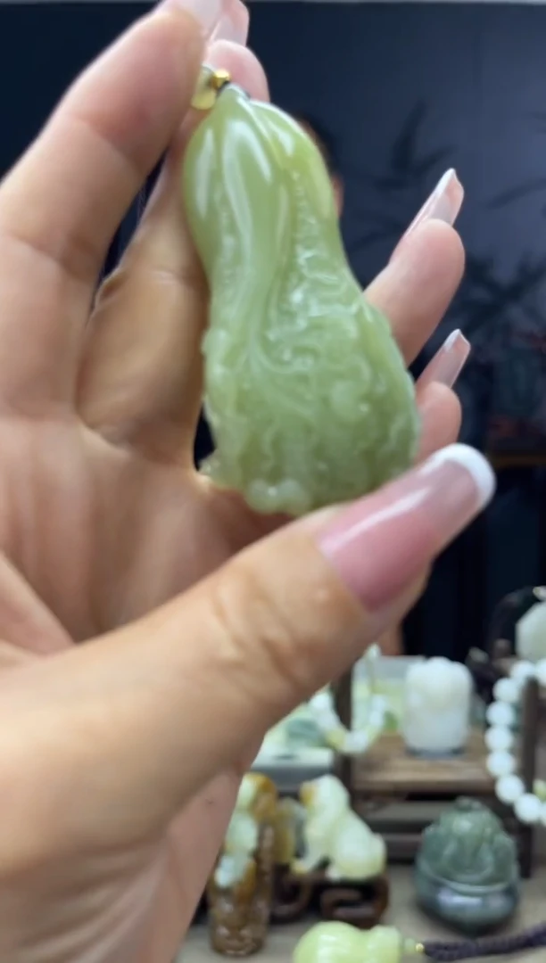 颈饰未镶嵌和田玉1