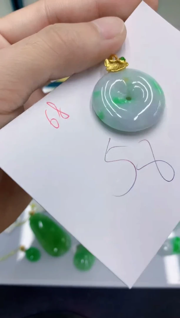 翡翠未镶嵌颈饰111111