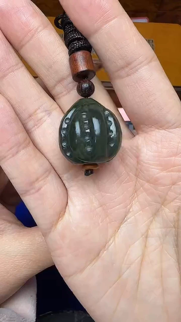 未镶嵌和田玉挂件智**山1