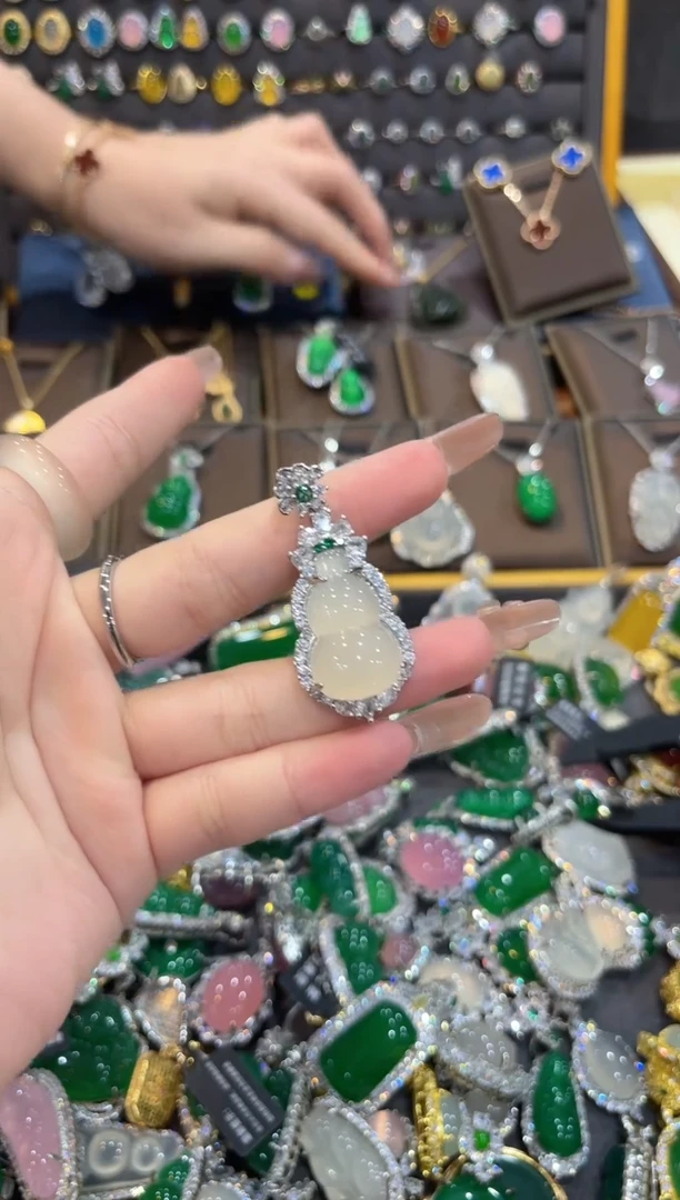 【闪购商品】玛瑙/玉髓吊坠(不含链)未镶嵌1