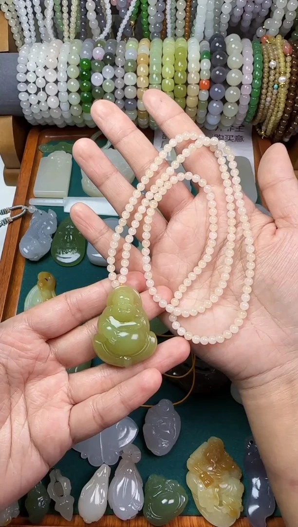 【闪购商品】和田玉无未镶嵌弥勒佛搭配项链