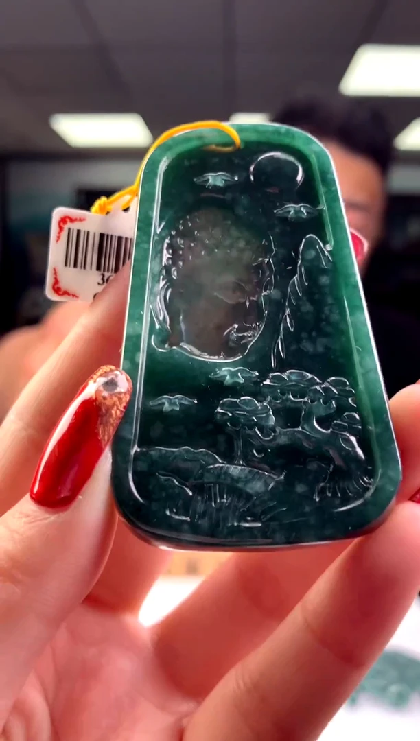 【闪购商品】定制翡翠未镶嵌天然A货翡翠挂件（拍一发一）