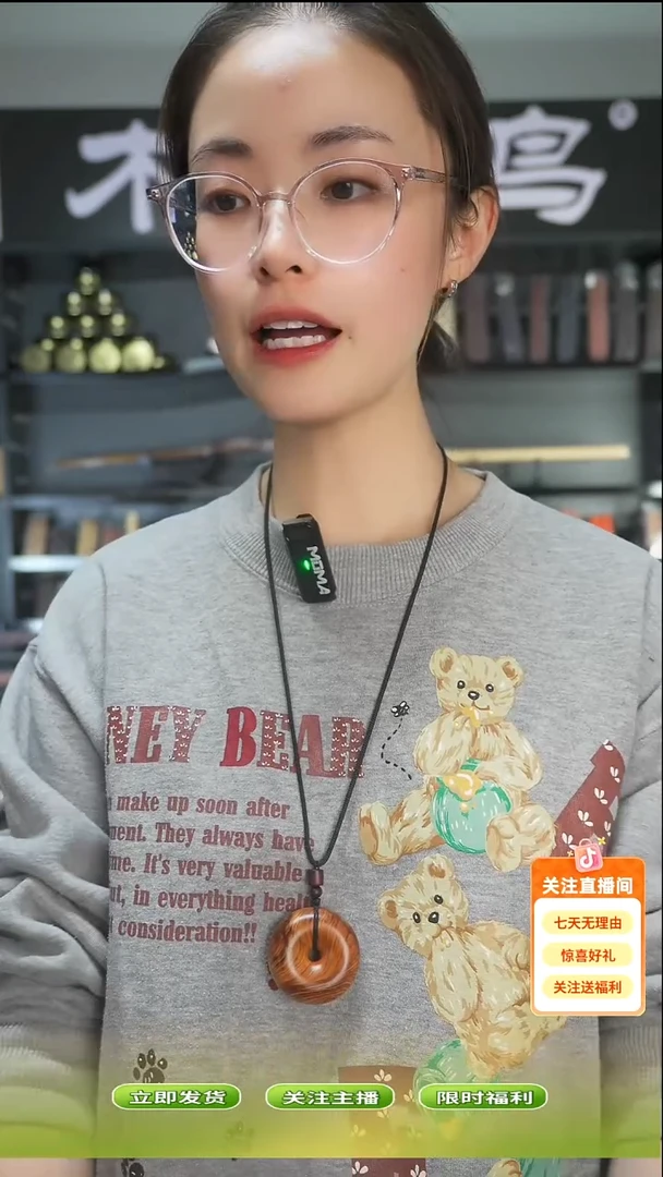 木r****f手作木制雕刻品