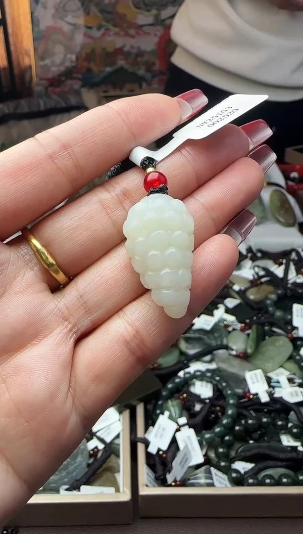 颈饰未镶嵌和田玉8767