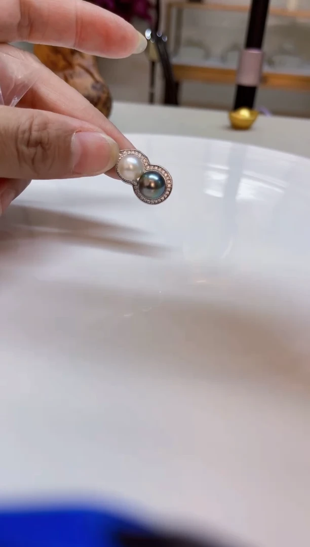 未镶嵌海水珍珠吊坠(赠链)吊坠