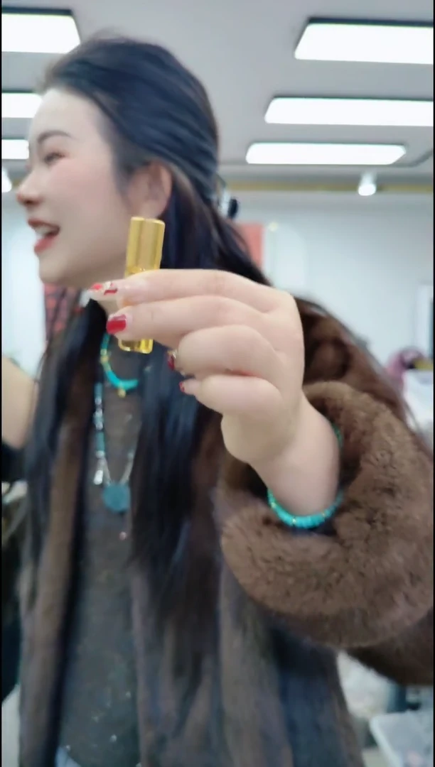 【闪购商品】楠木黄色小瓶子油