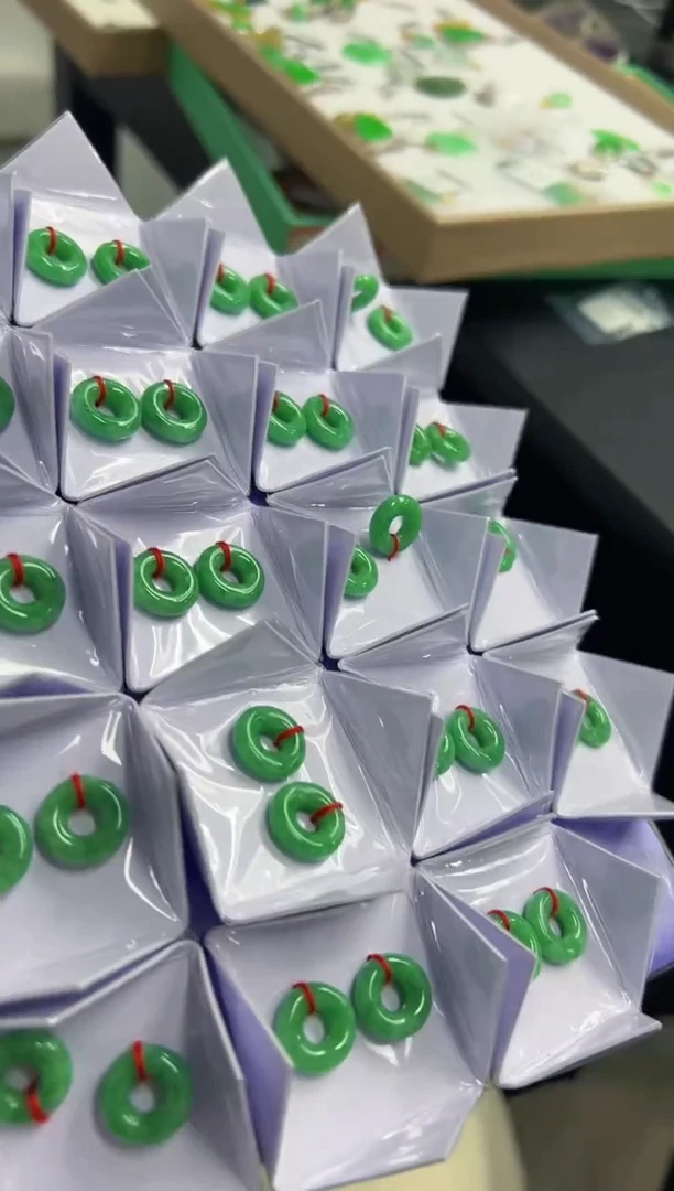 【闪购商品】翡翠耳坠未镶嵌Q缅料A货翡翠/多样性发货/一件