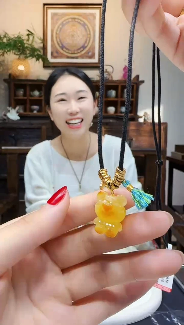 蜜蜡颈饰未镶嵌小熊熊