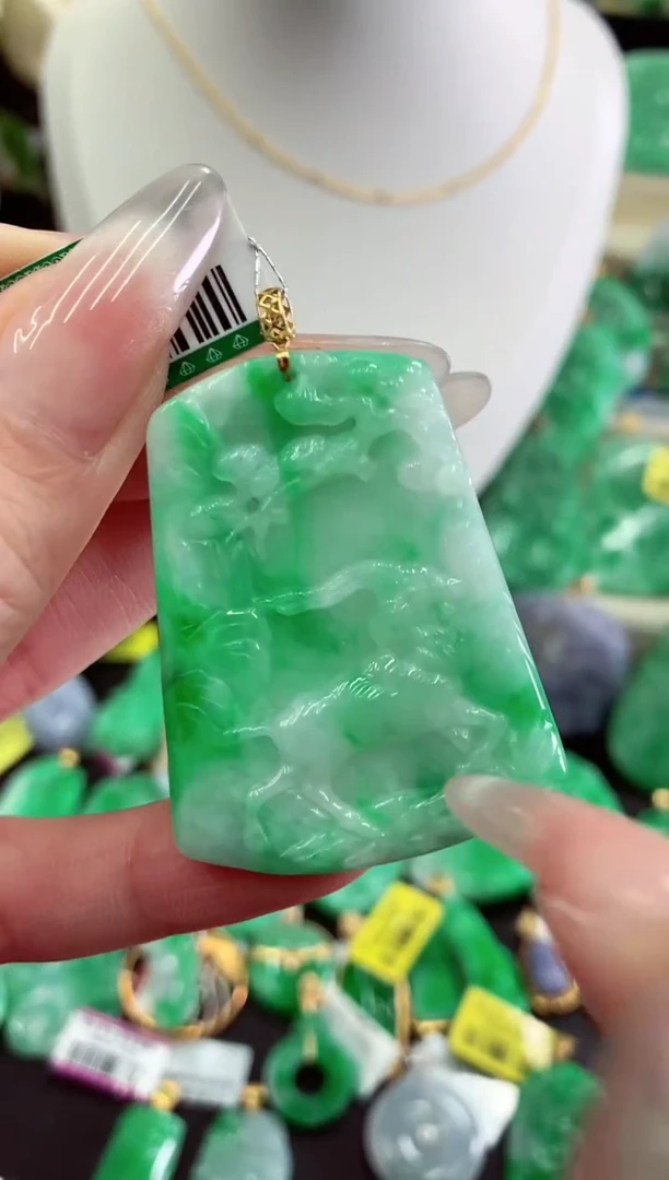 翡翠18K金镶嵌吊坠(不含链)挂件