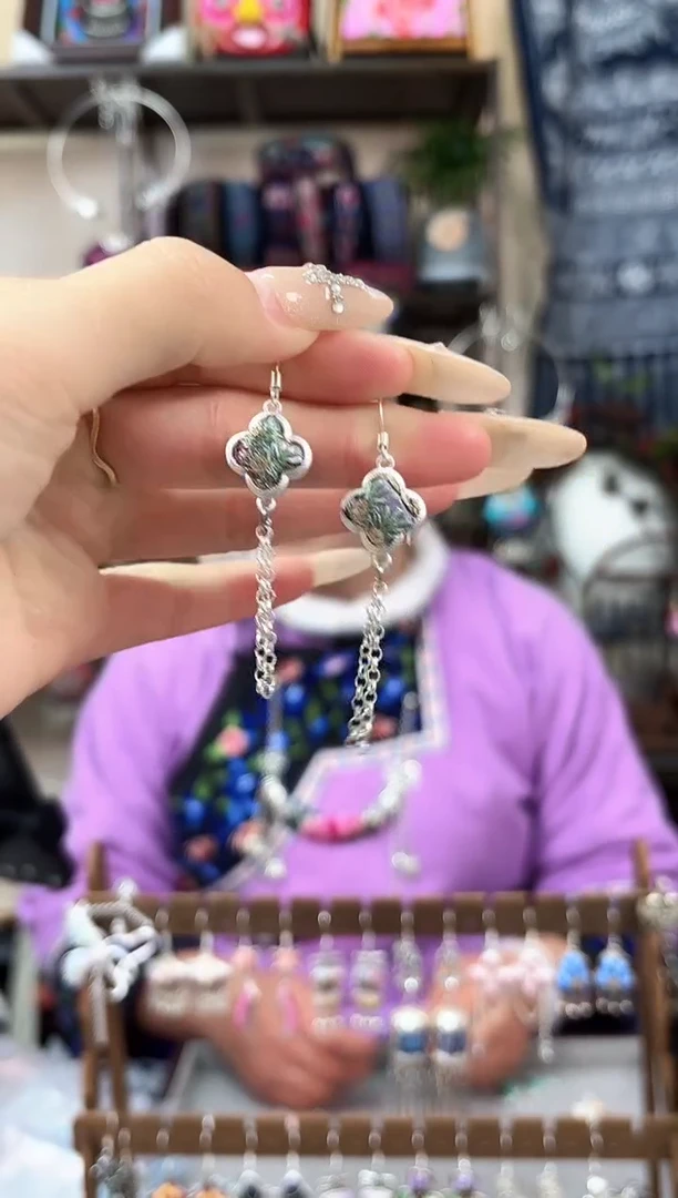 织绣民族风非遗老绣苗银饰品127