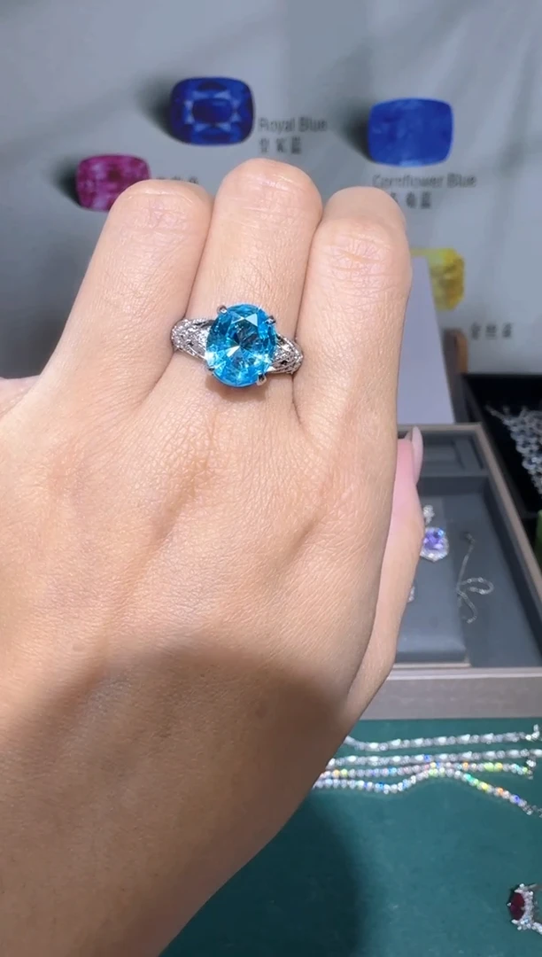 戒指蓝宝石18K金镶嵌0