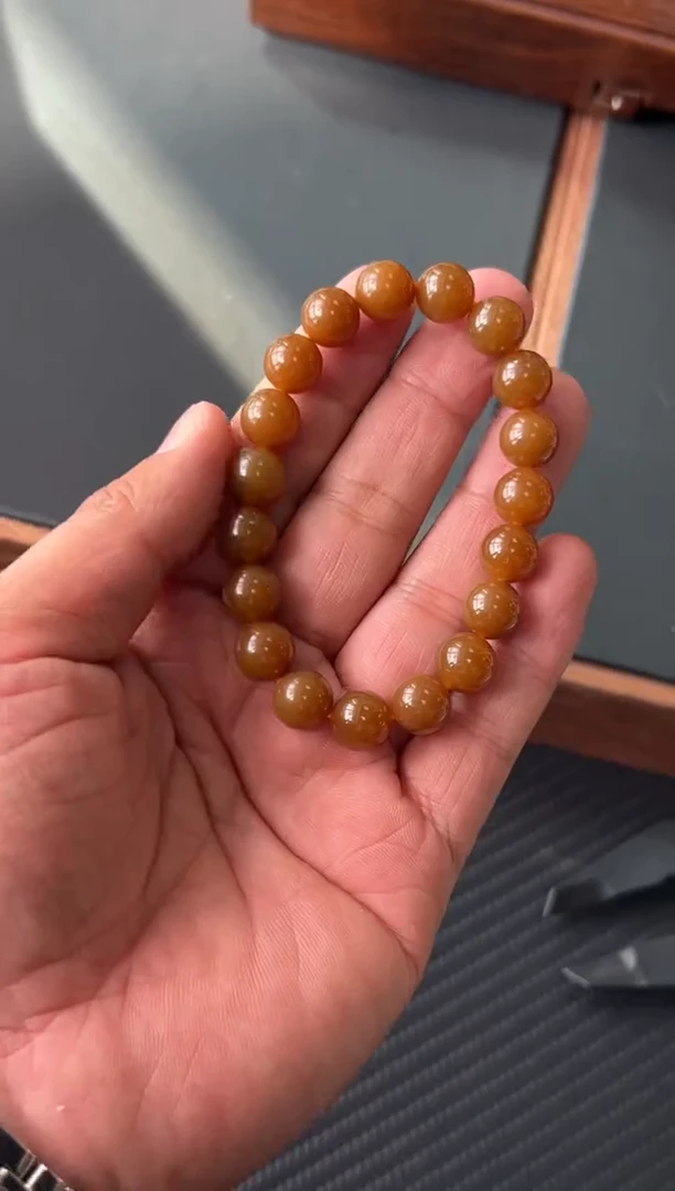 未镶嵌和田玉手串且末金山微色差卡10