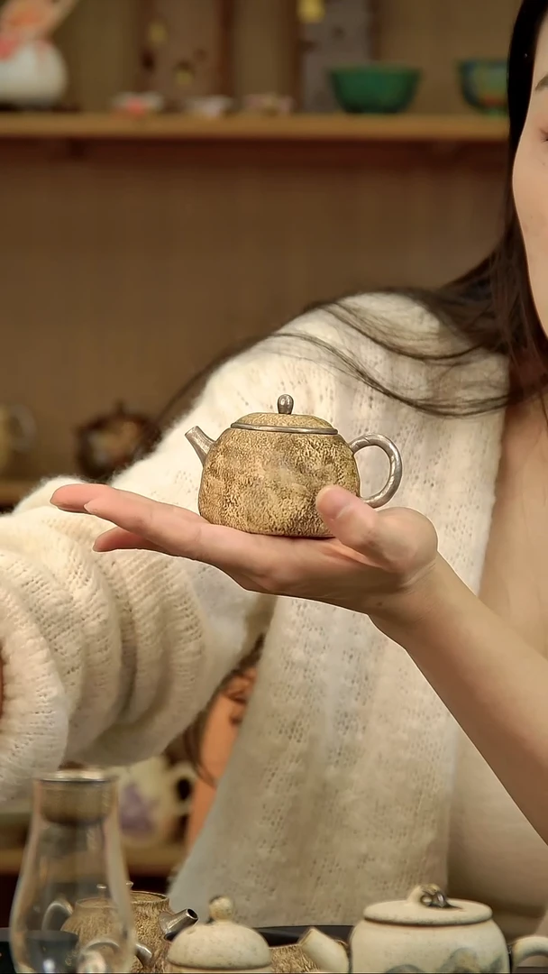 言野手作 粉引仿古秦权壶