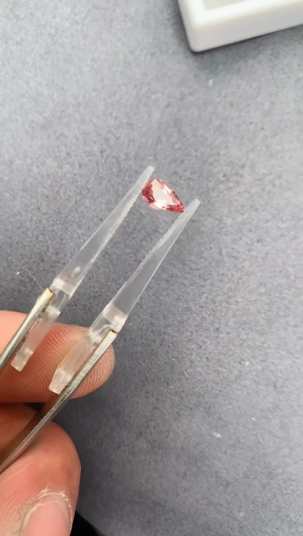 【闪购商品】彩色蓝宝石裸石未镶嵌0.64