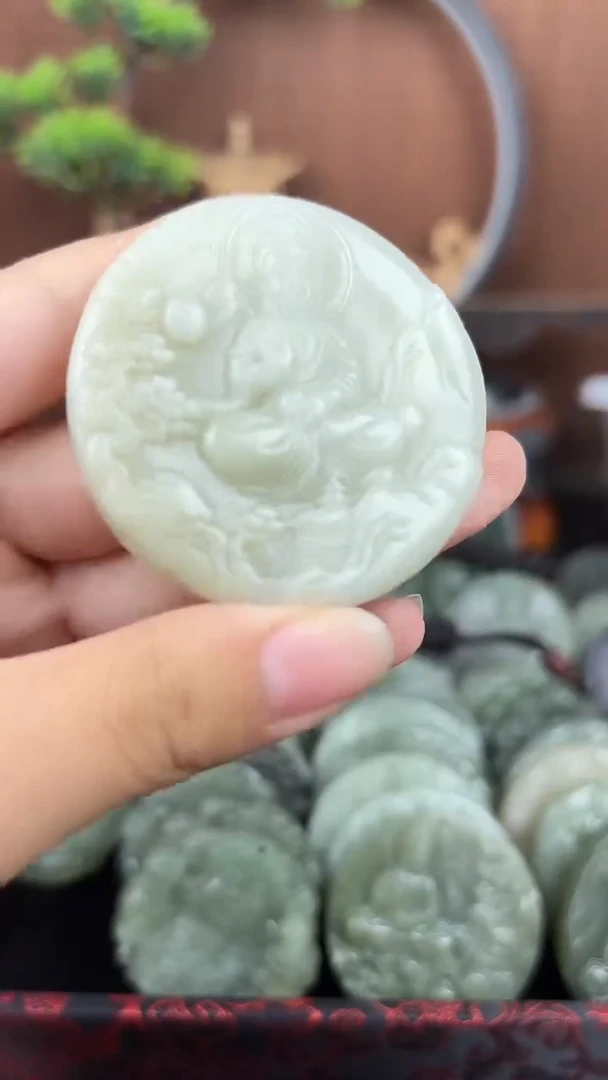 和田玉未镶嵌颈饰1