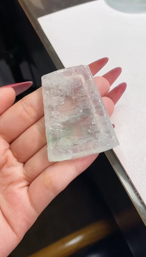 【闪购商品】翡翠颈饰未镶嵌山水牌