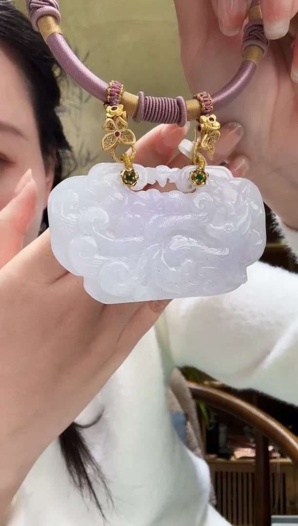 颈饰未镶嵌翡翠吊坠