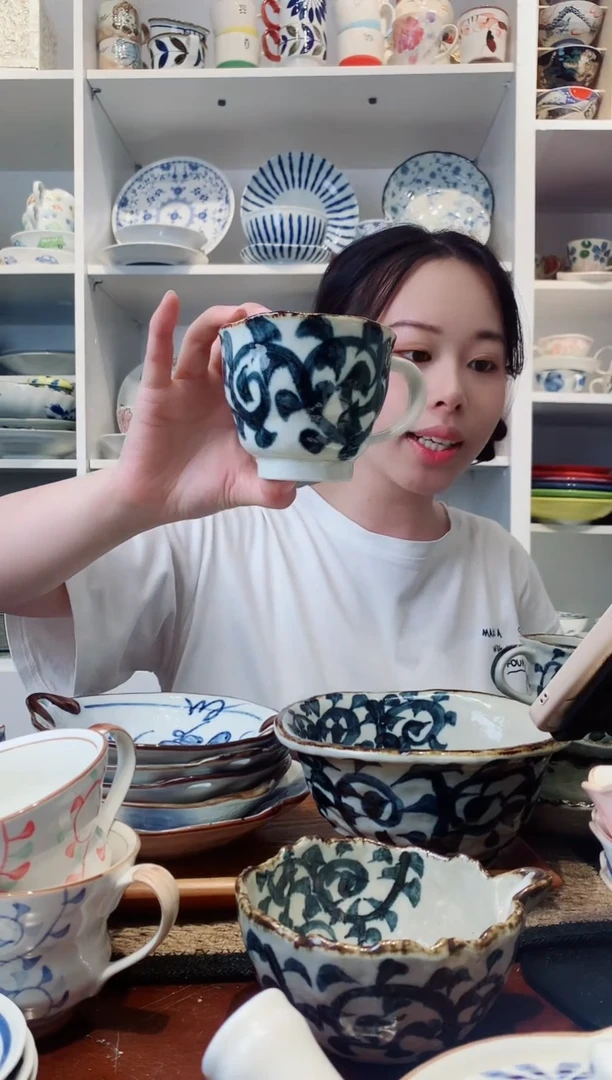 陶瓷粗陶手绘唐草马克杯